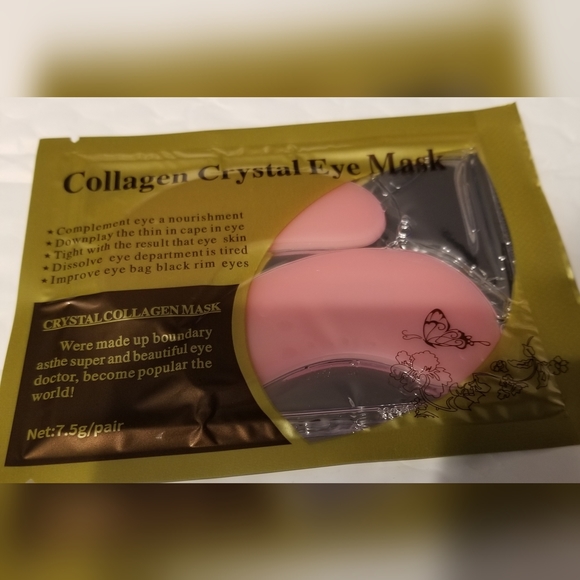2 Pink Crystal Collagen Eye Masks, & 2 Lip Masks, Small Makeup Bag & 3 Earrin… - Picture 5 of 9